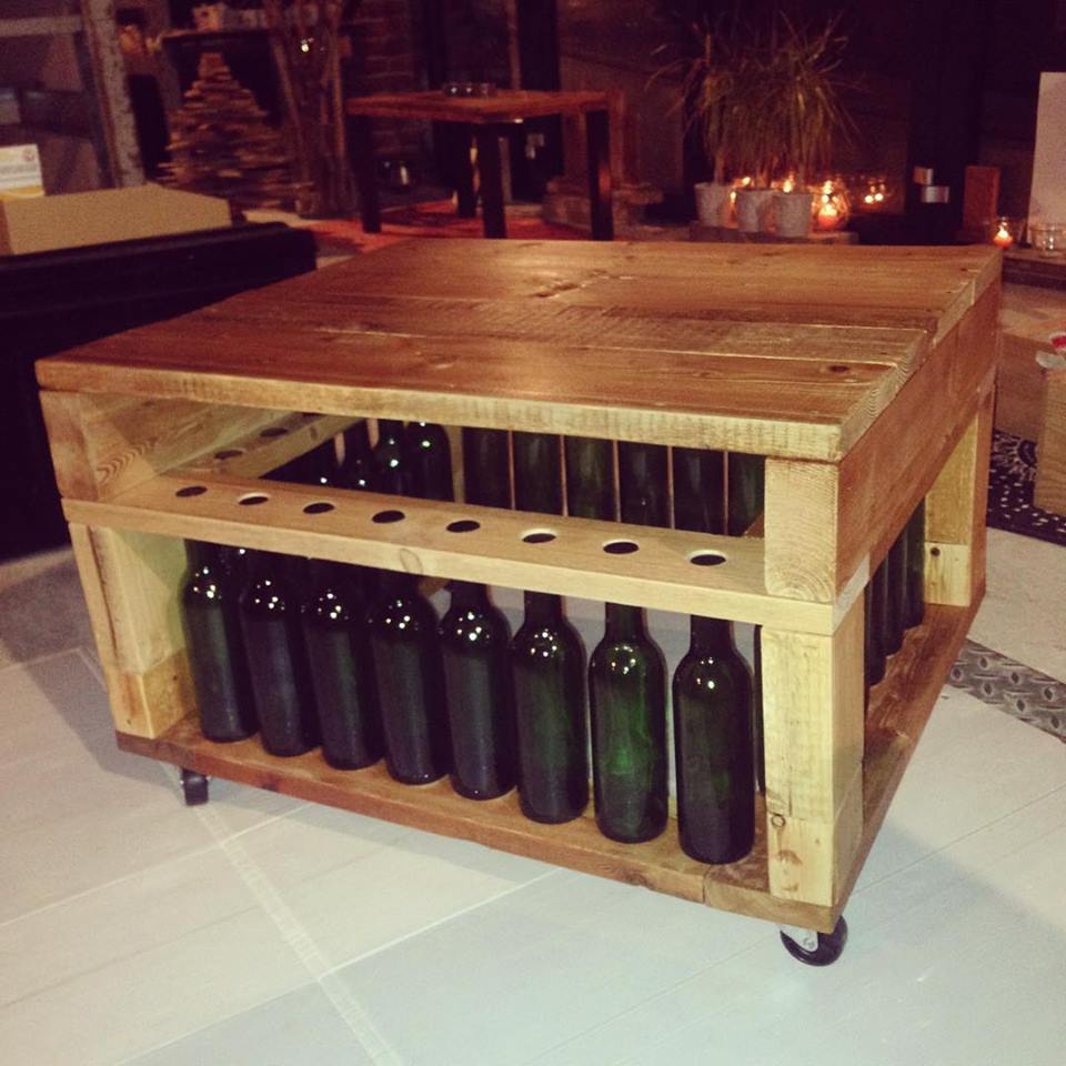 Table basse bouteille fillette et bois recyclé